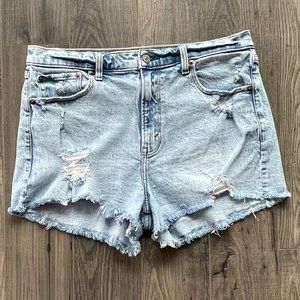 Abercrombie and Fitch High Rise Mom Short 31/12